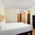 Ibis Budapest Heroes Square