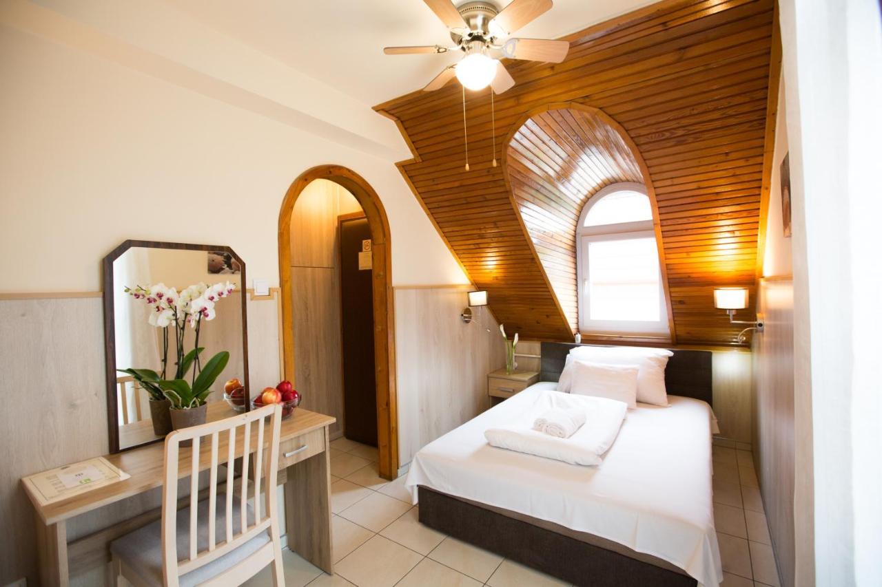 Passzio Panzio Guest house 3*