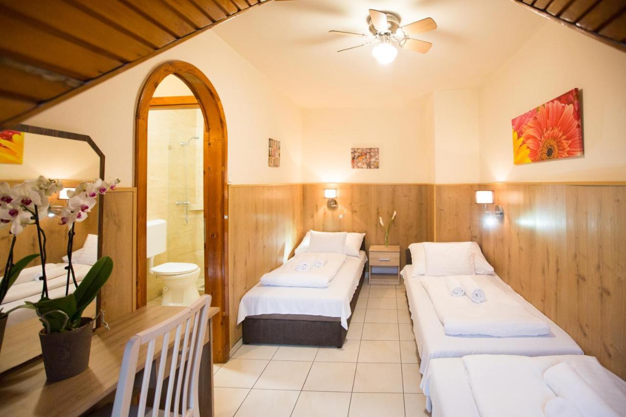 Passzio Panzio Guest house 3*