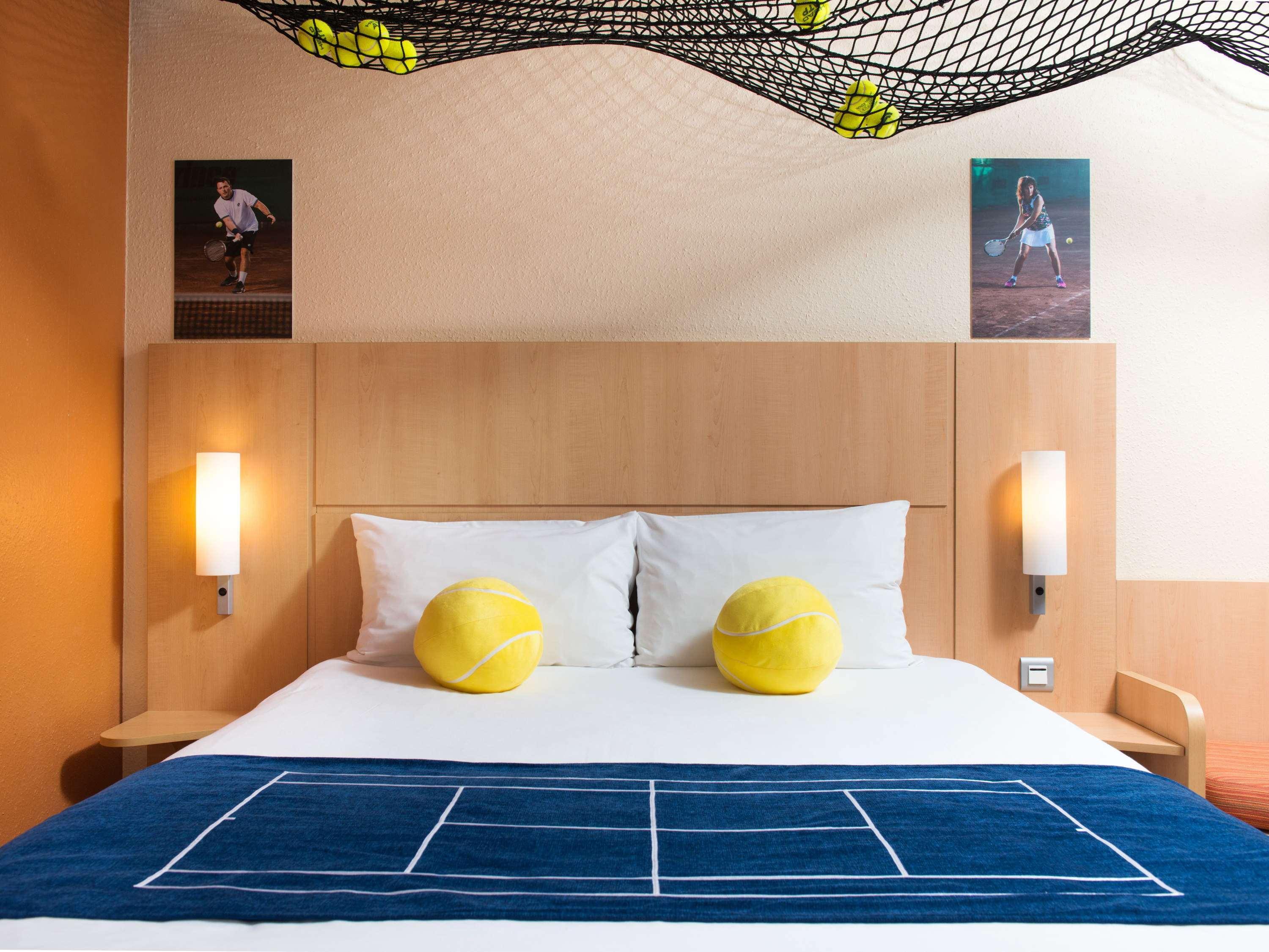 Ibis Heroes Square Hotel