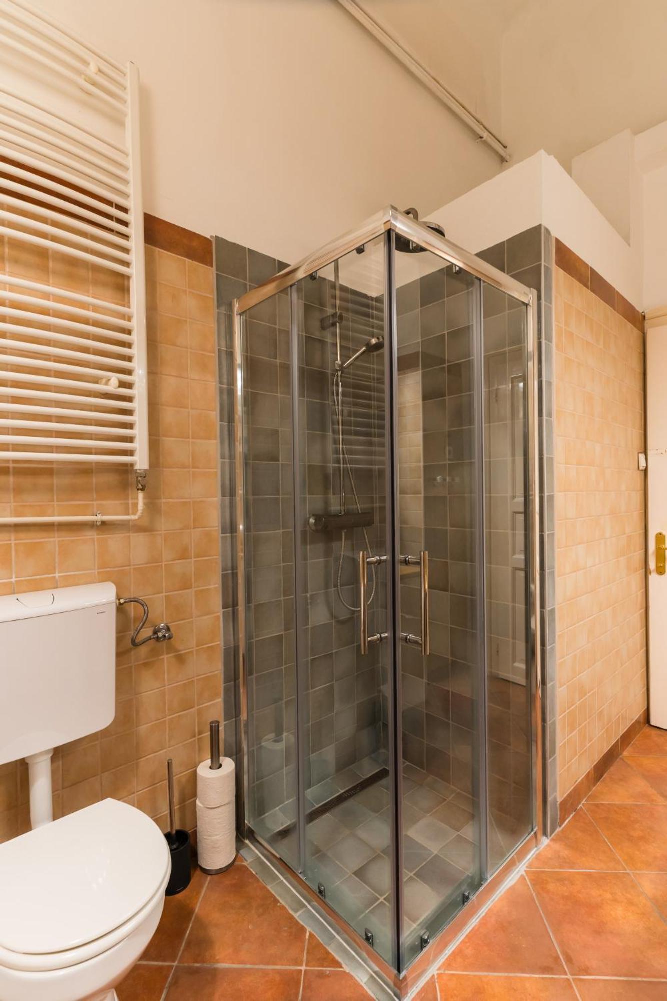 Apartment Broadway Near Opera Budapest
