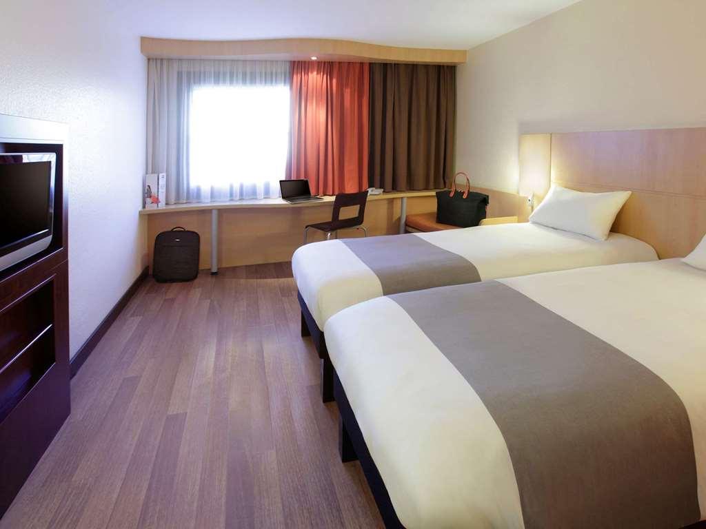 Ibis Heroes Square 3* Budapest