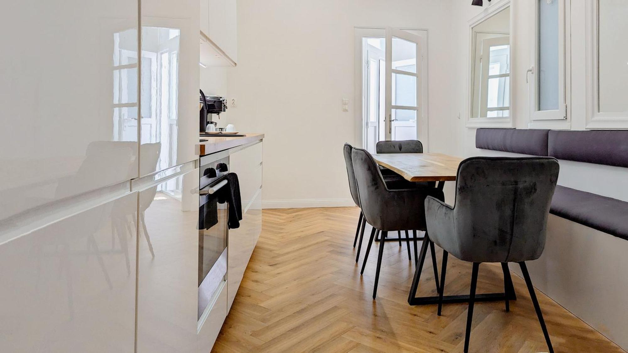 Pedestrian Apartment, The Location * Budapeste