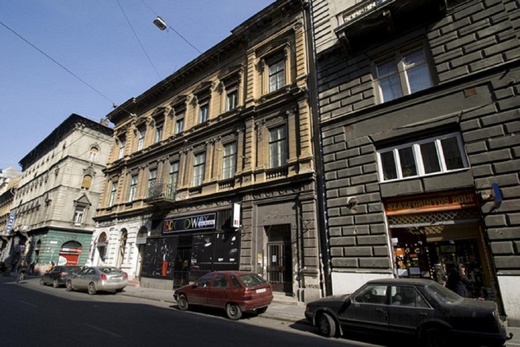 Broadway Near Opera Apartment Budapest