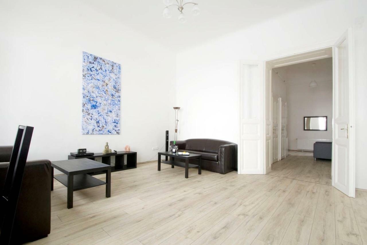 Andrassy Apartman *