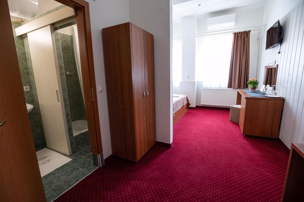 Hotel Nepliget Budapeste