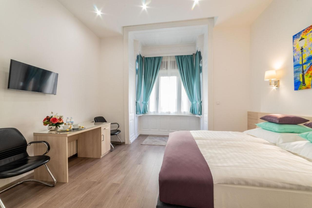 Aparthotel Global 4*