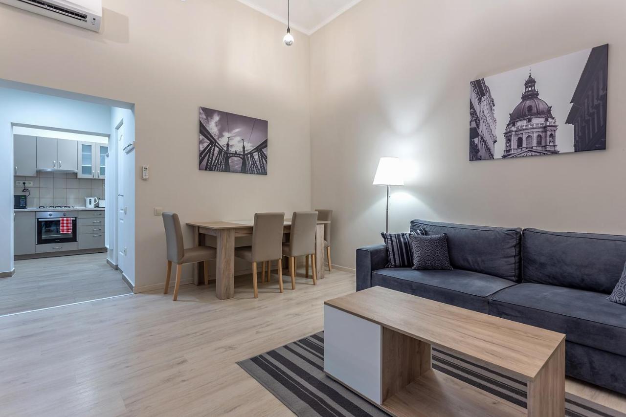 Goldcentral Akacfa-next To Mazel Tov-brilliant Location Apartment *