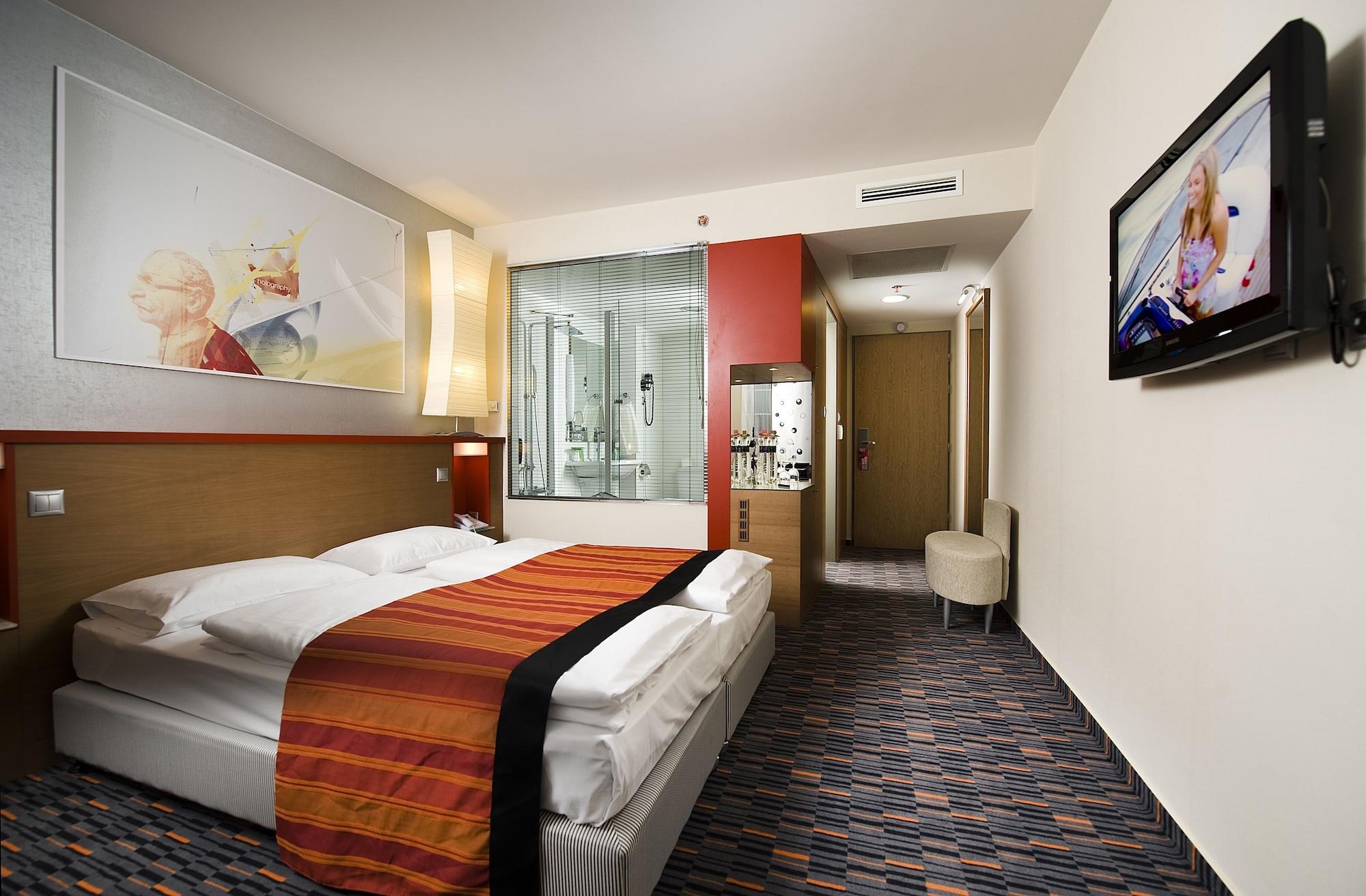 Hotel Royal Park Boutique 4*