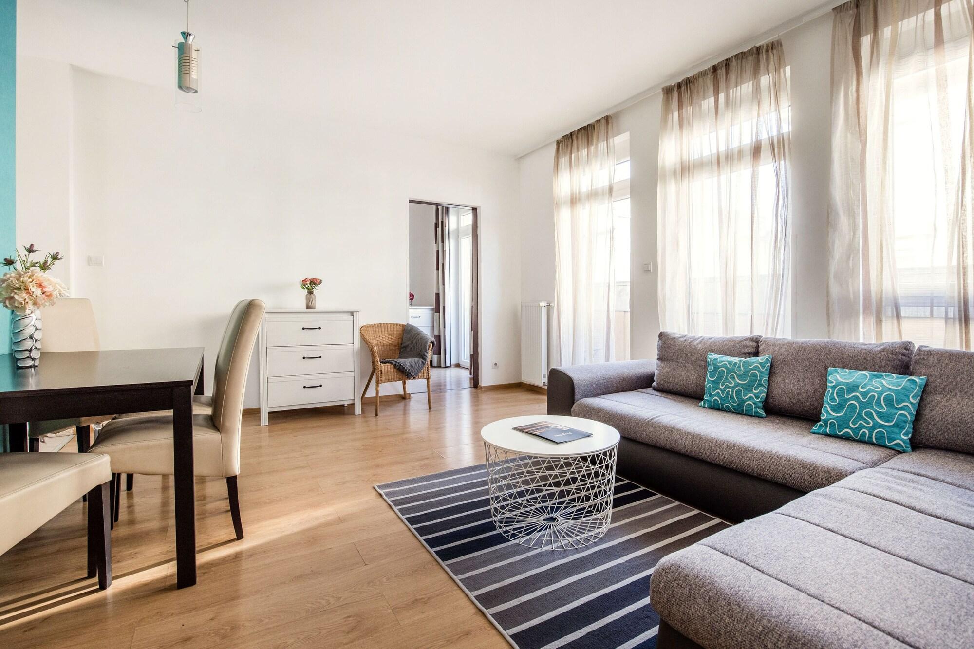 Aparthotel Grand 4*