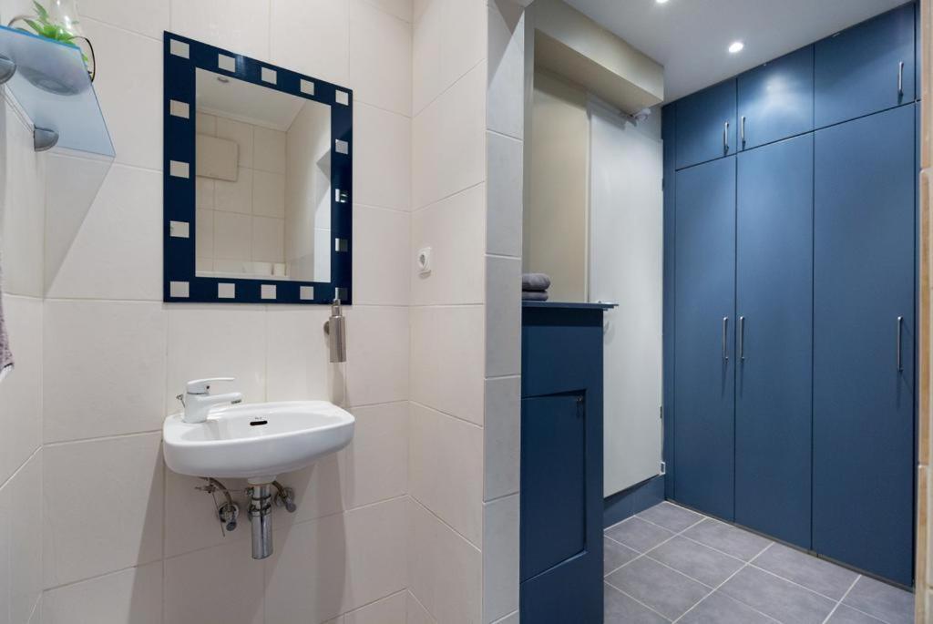 Space In Gozsdu Apartman Budapest