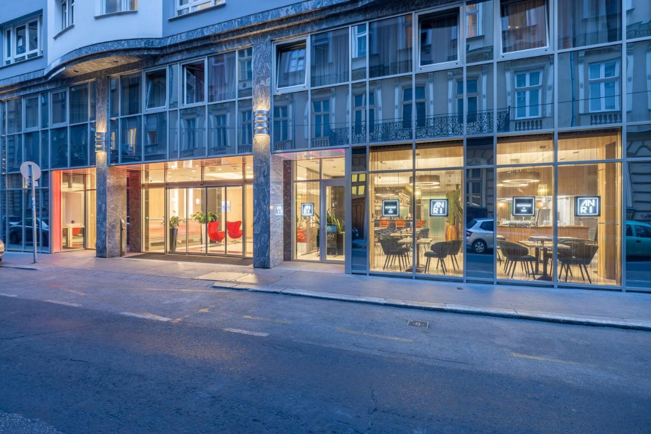 Silver Crown & Residence, Palace Quarter Hotel