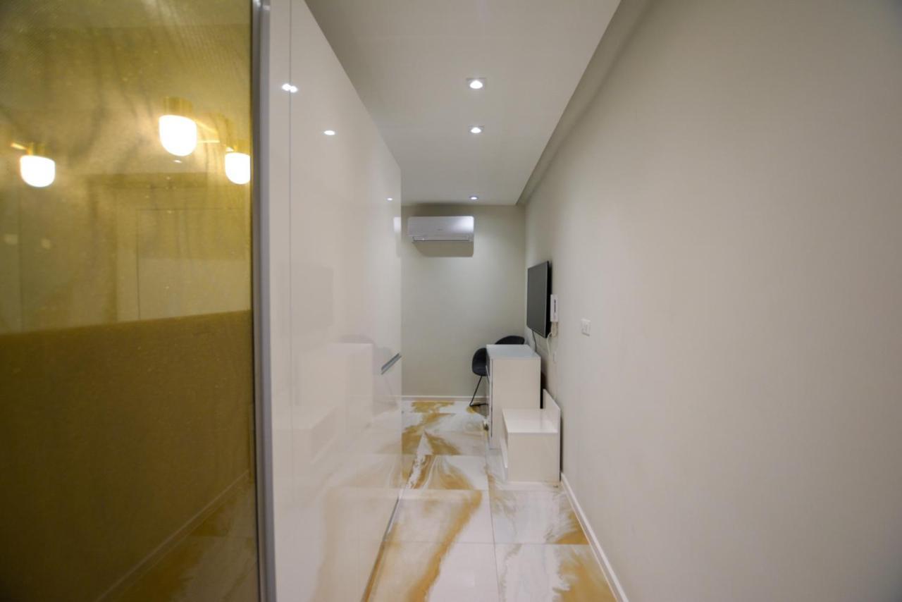 Apartment Lion's Den Deluxe Studio Budapest