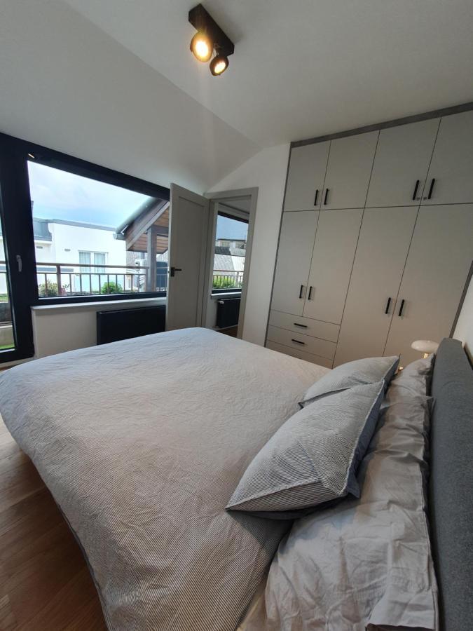 Modern Floor Loft With Balcony Apartment Budapest