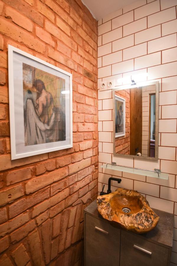 Perfect Place In For 2-4 People Apartment