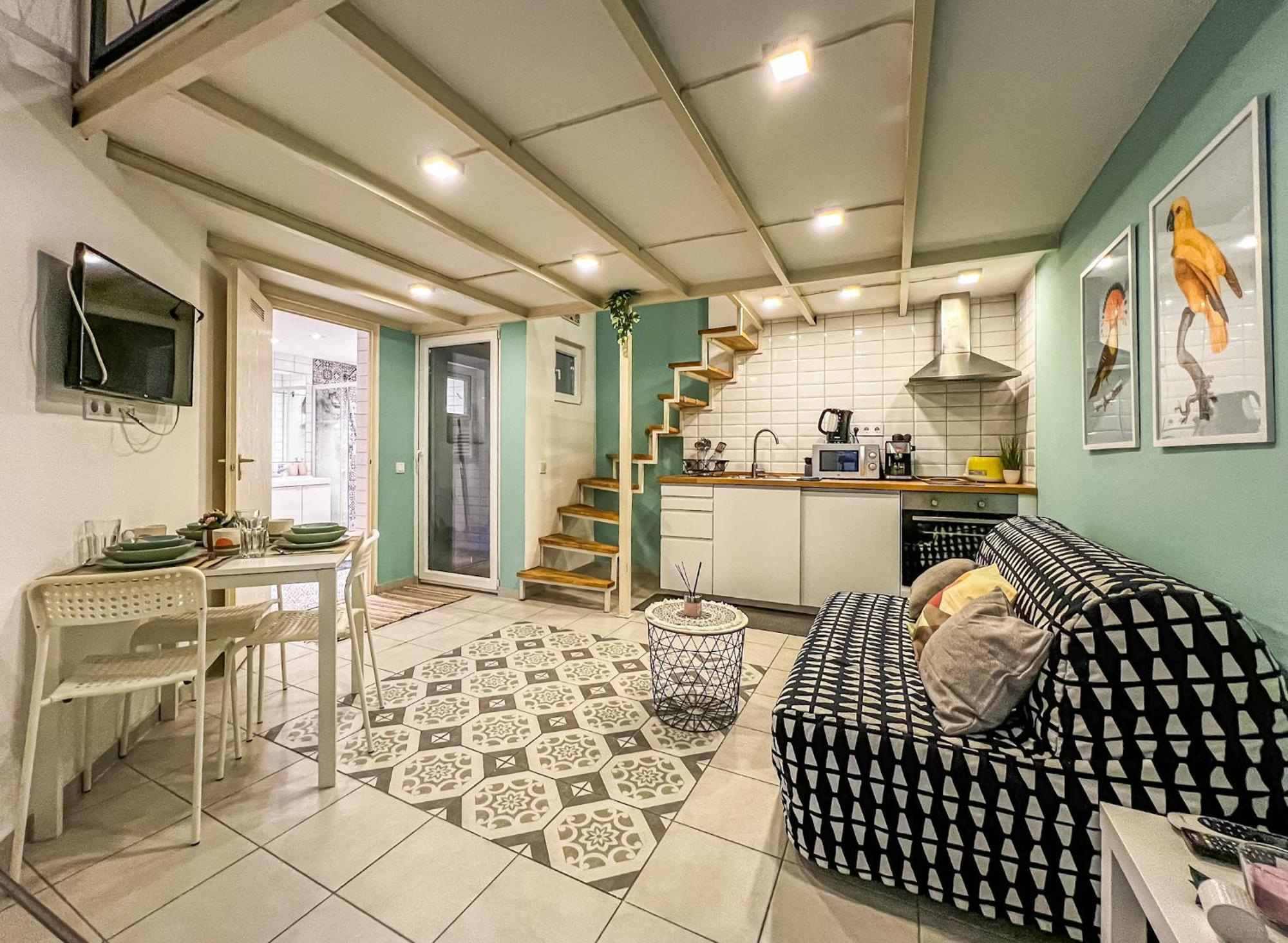 Dazzling Dob Apartment