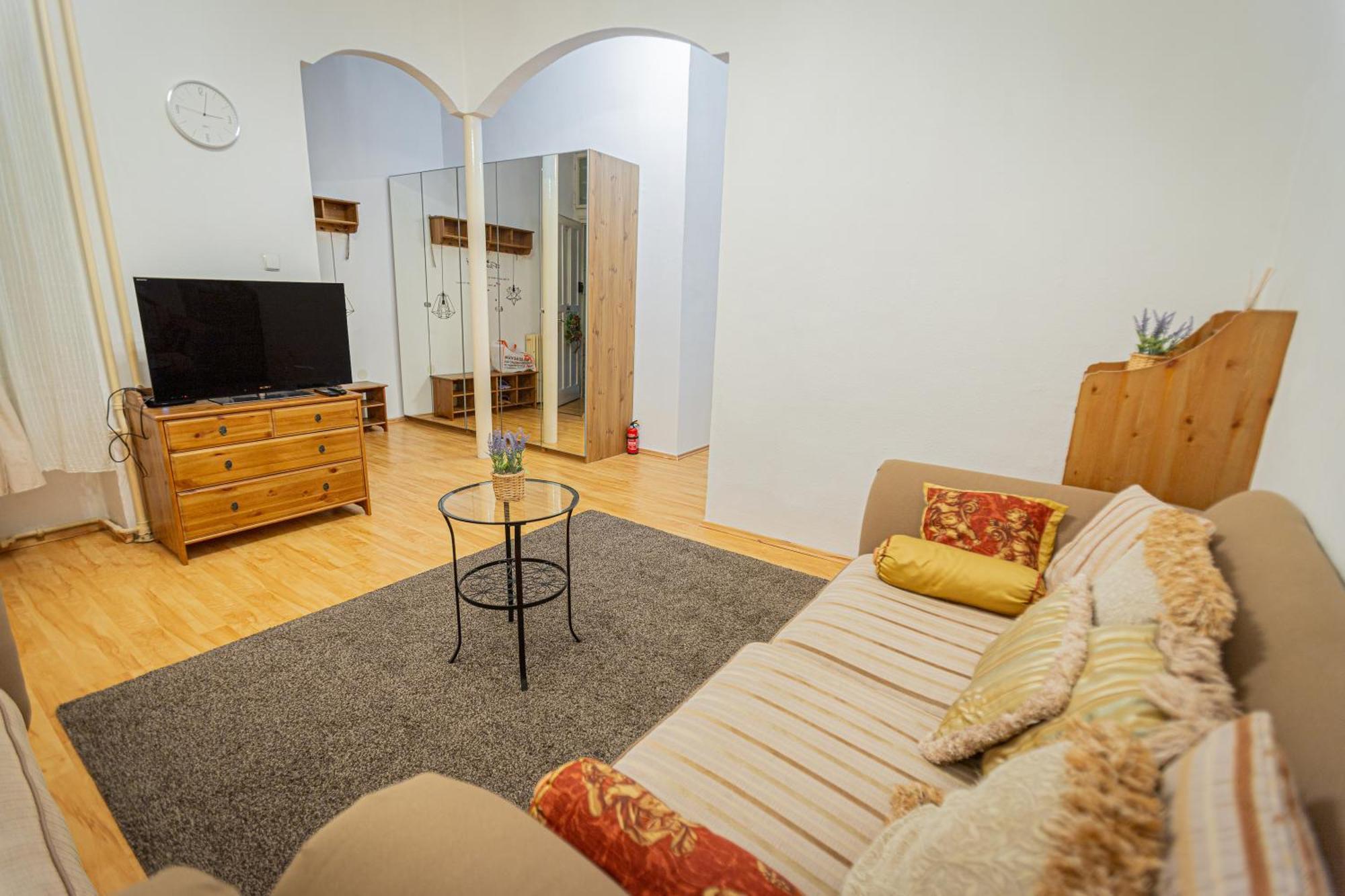 Jackquaters Silver Apartment *
