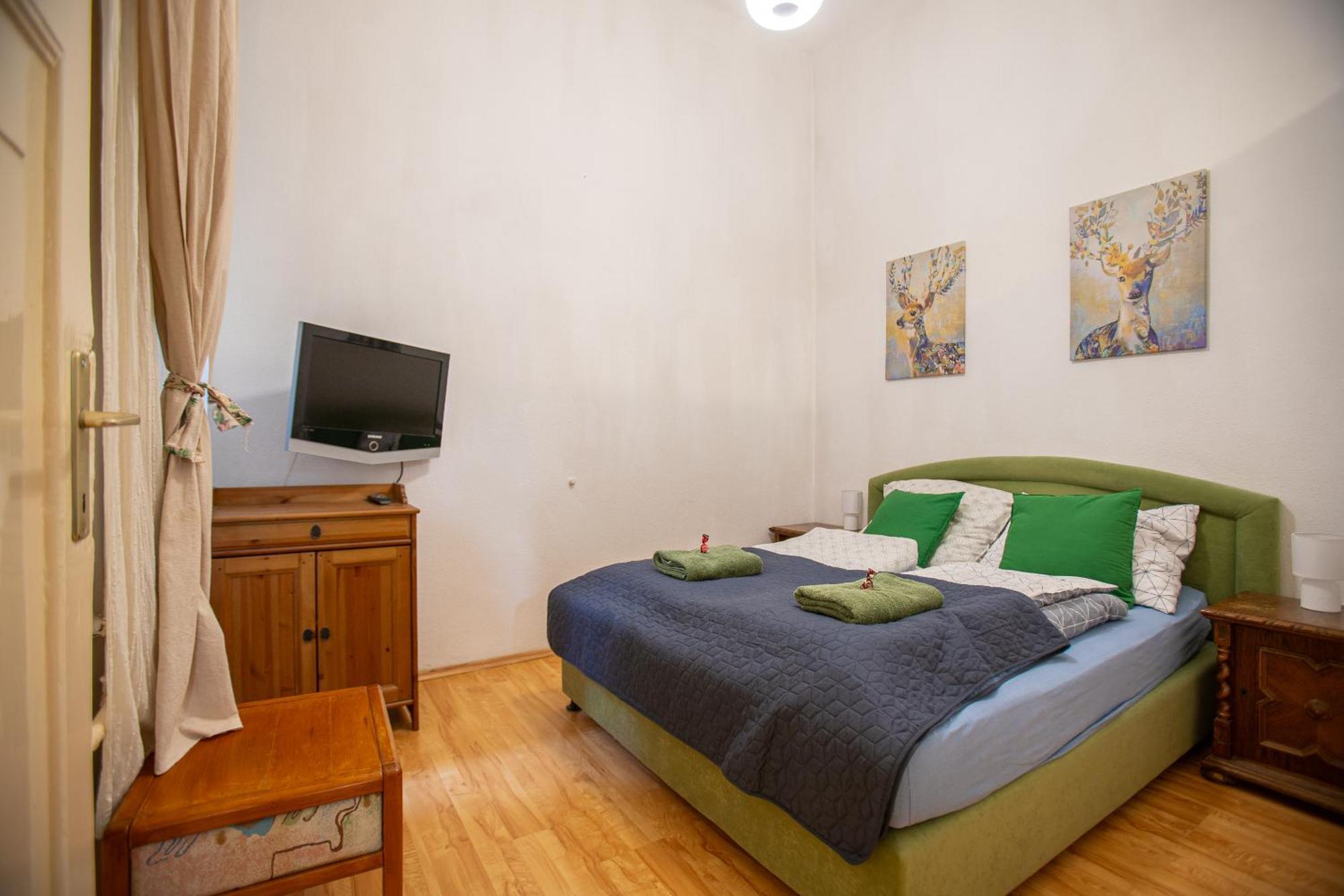Jackquaters Silver Apartment Budapest
