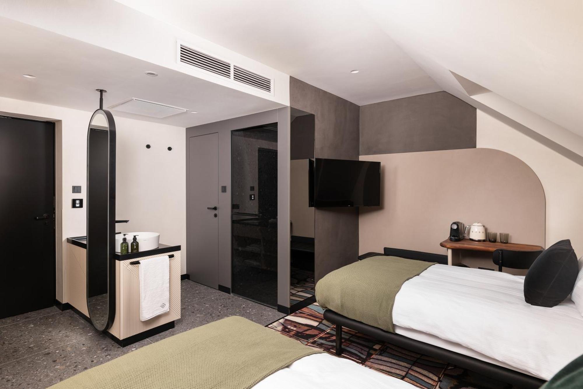 Hotel Gin 4*