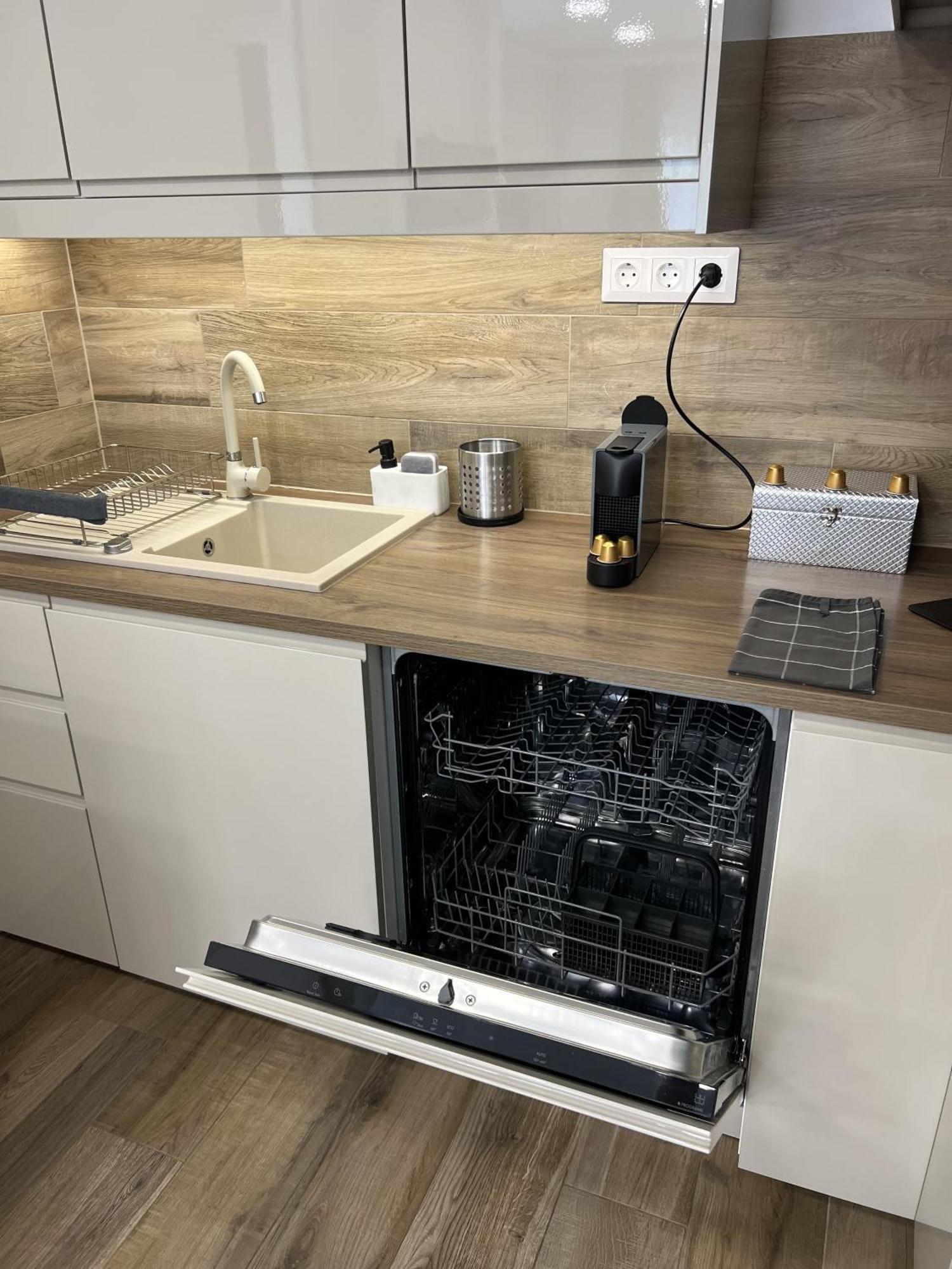 Apartman True Gem At The Airport By Newave