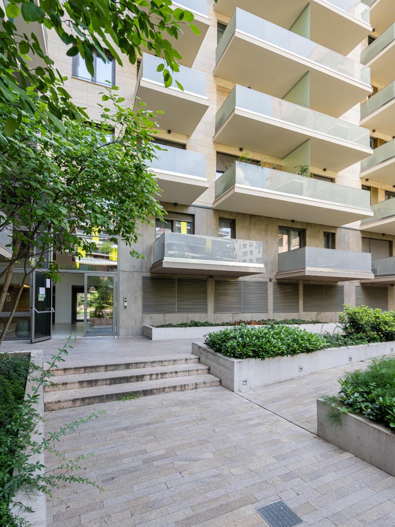 Heart Of Luxury With Amazing View Apartment