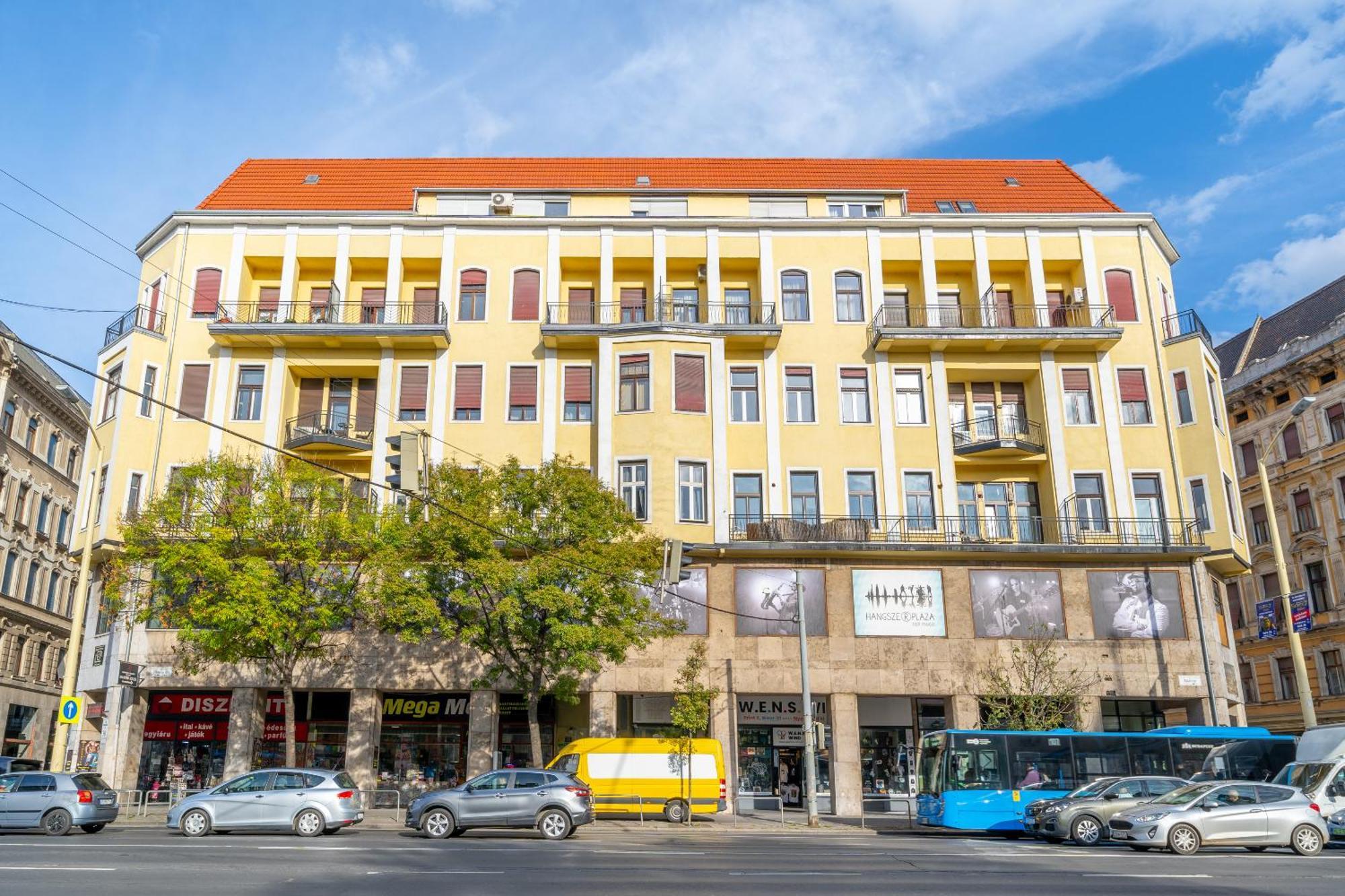 Apartment Rakoczi Stylish Entire Budapest