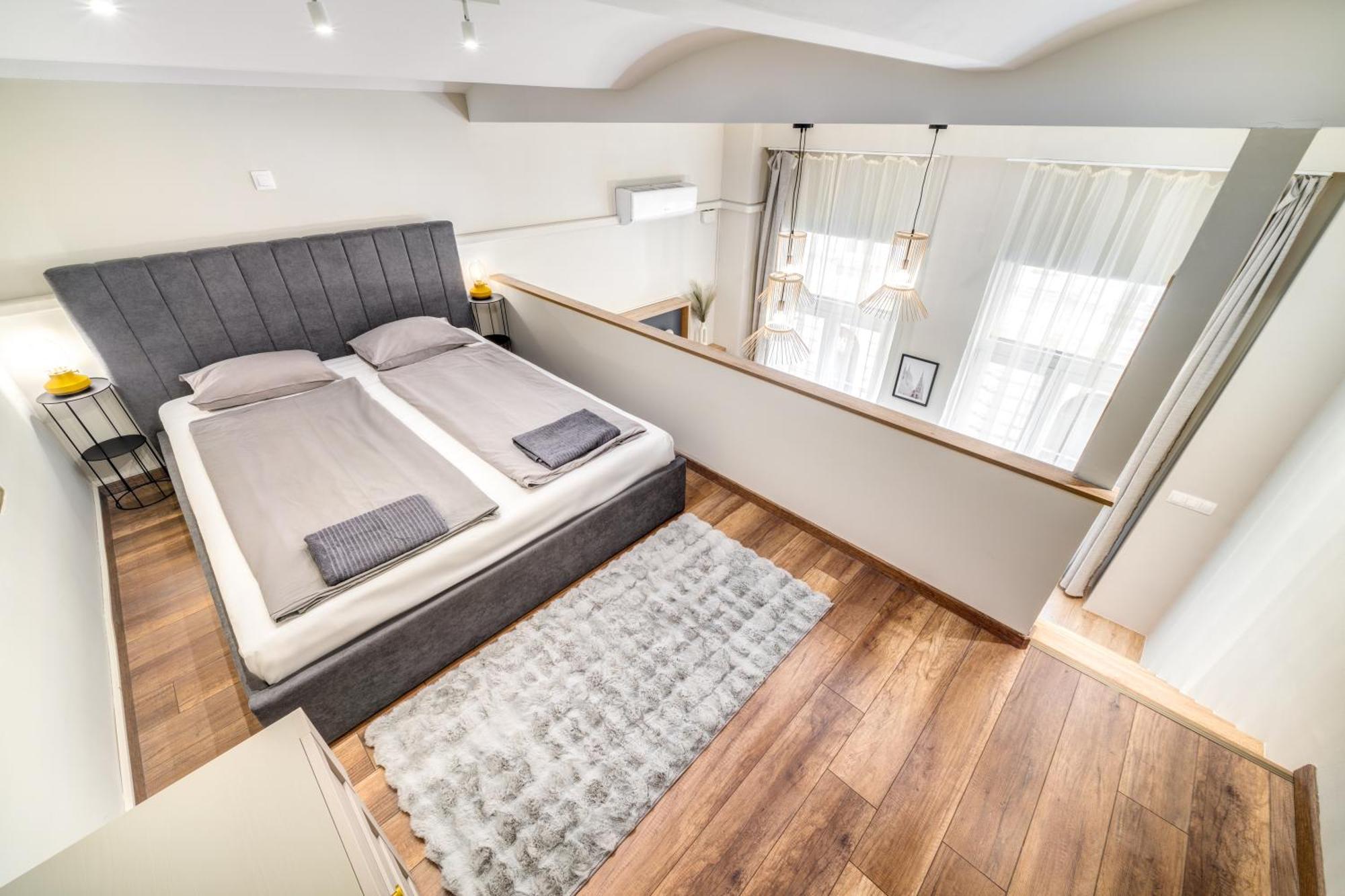 Rakoczi Stylish Entire Apartment Budapest