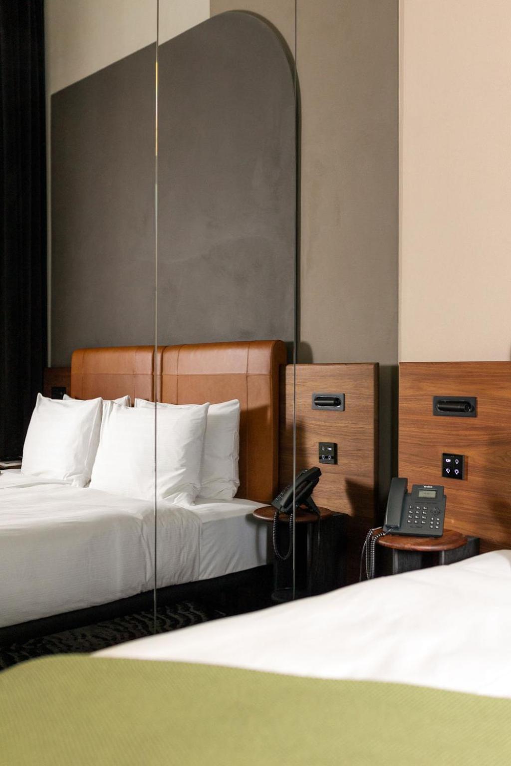 Gin Hotel 4*