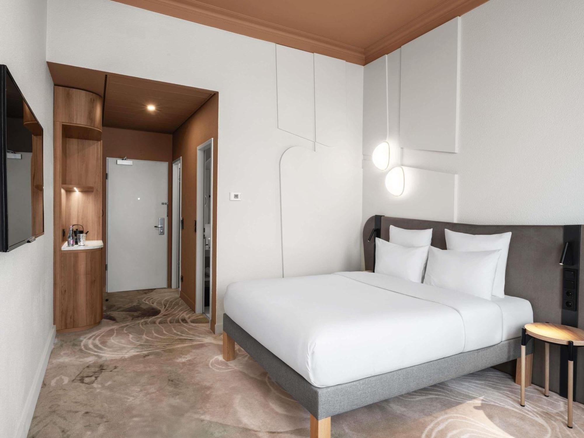 Moevenpick Centre 4*