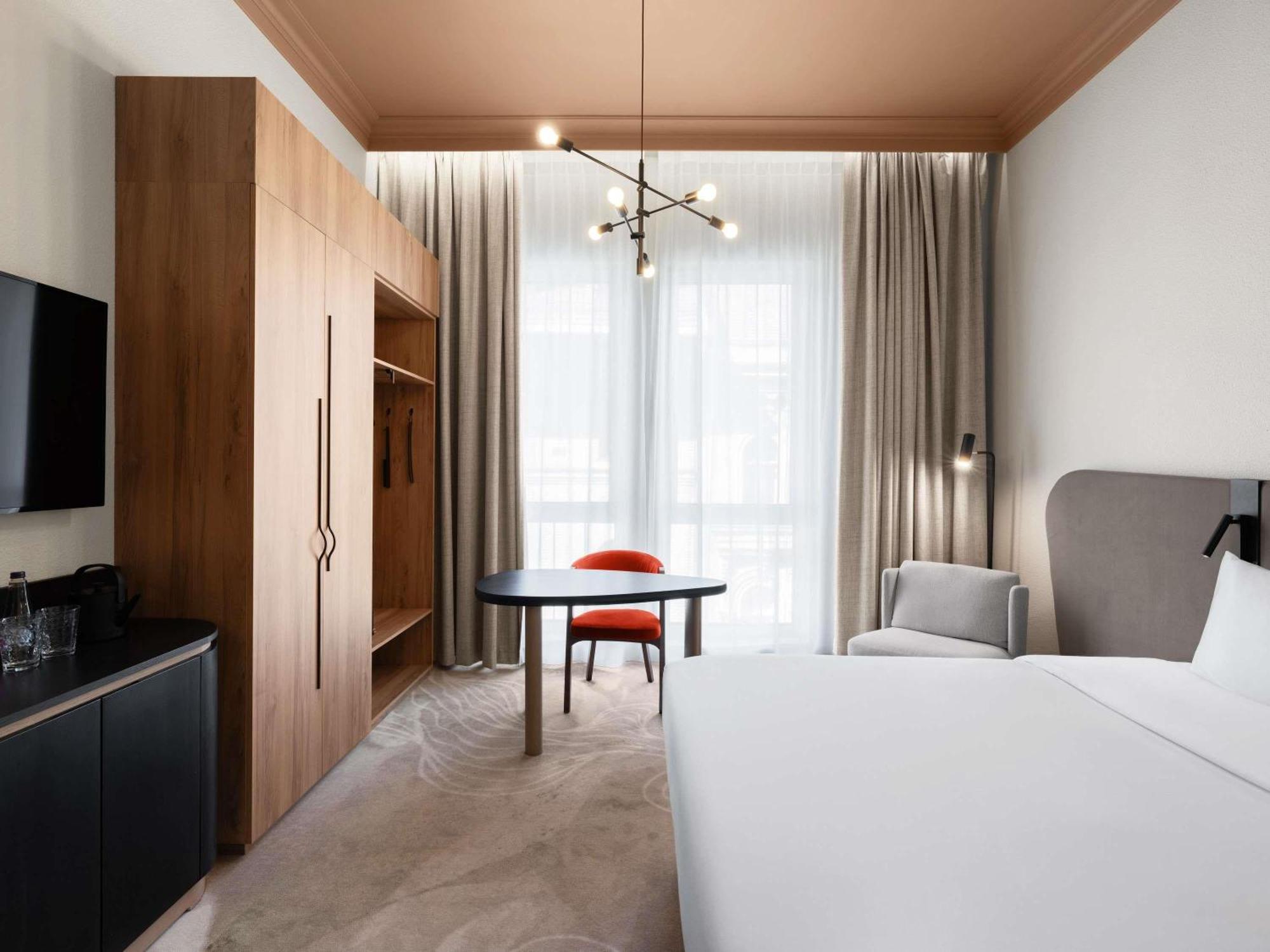 Moevenpick Centre Hotel 4*
