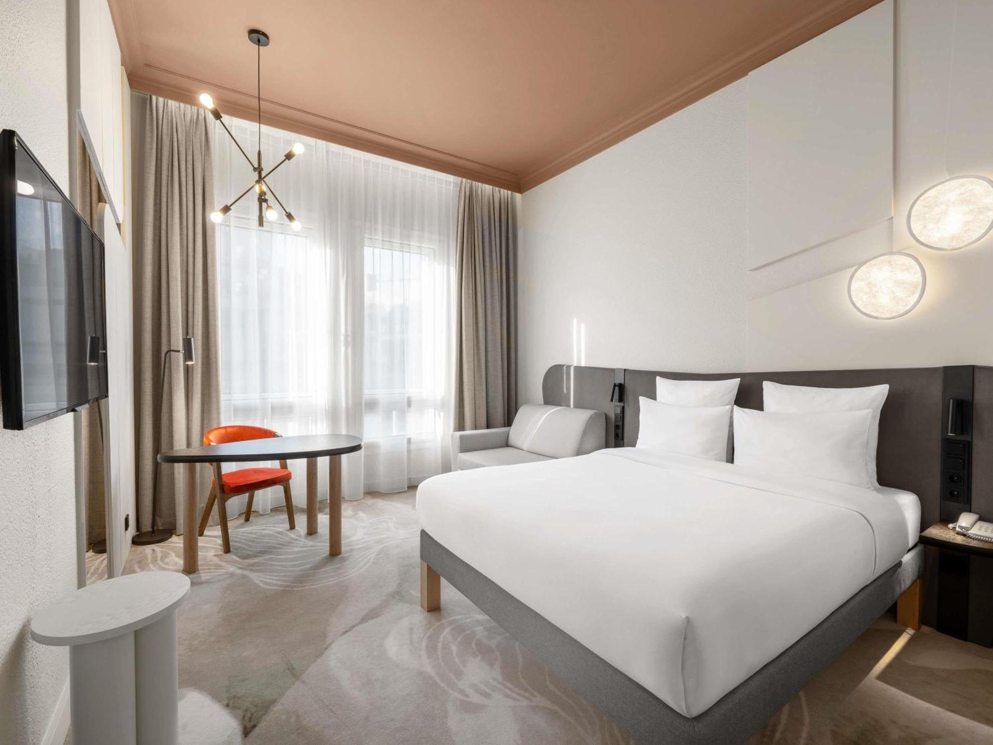 Moevenpick Centre Hotel 4*
