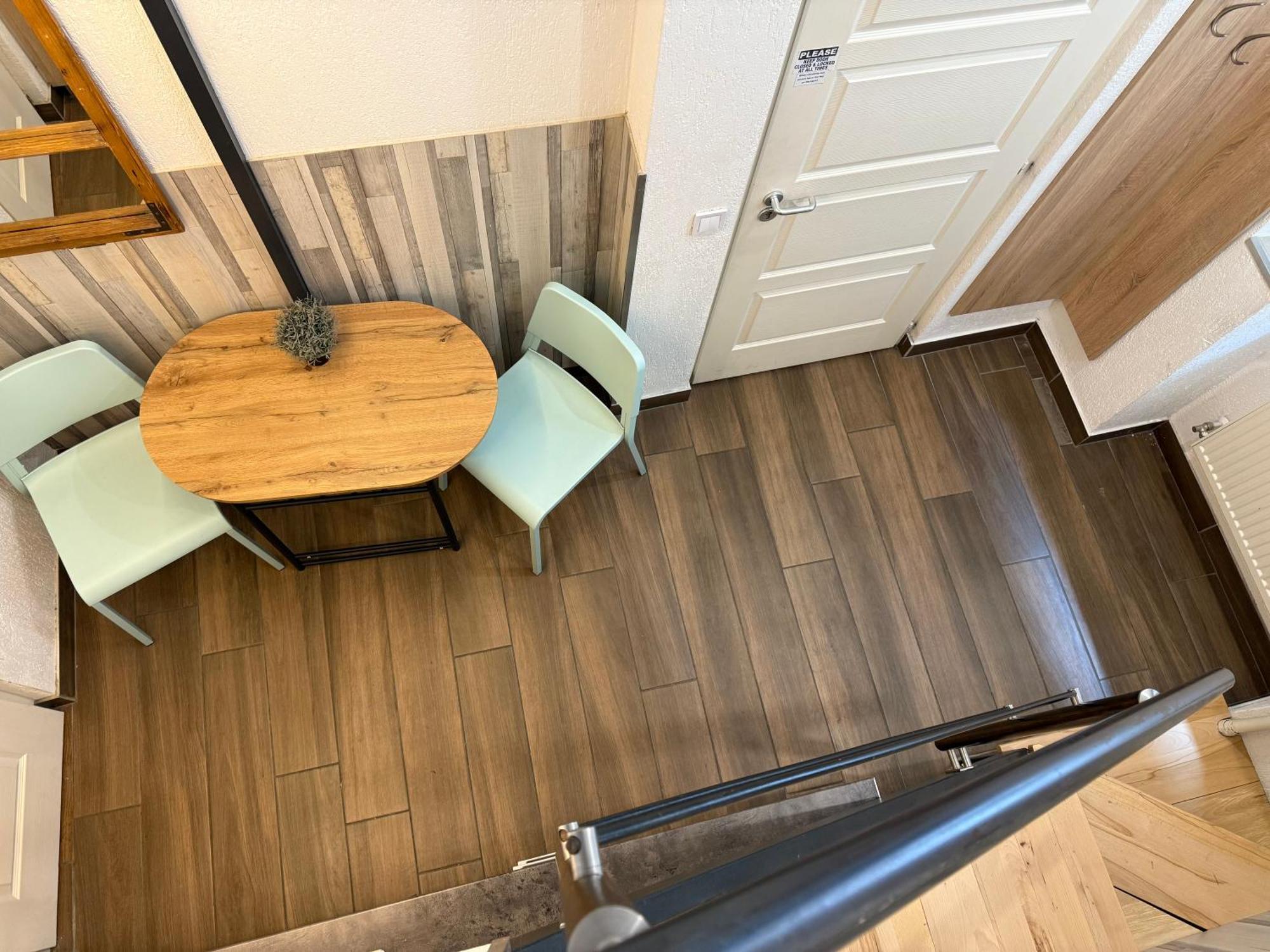 Apartment Km33 - - Hostaid *