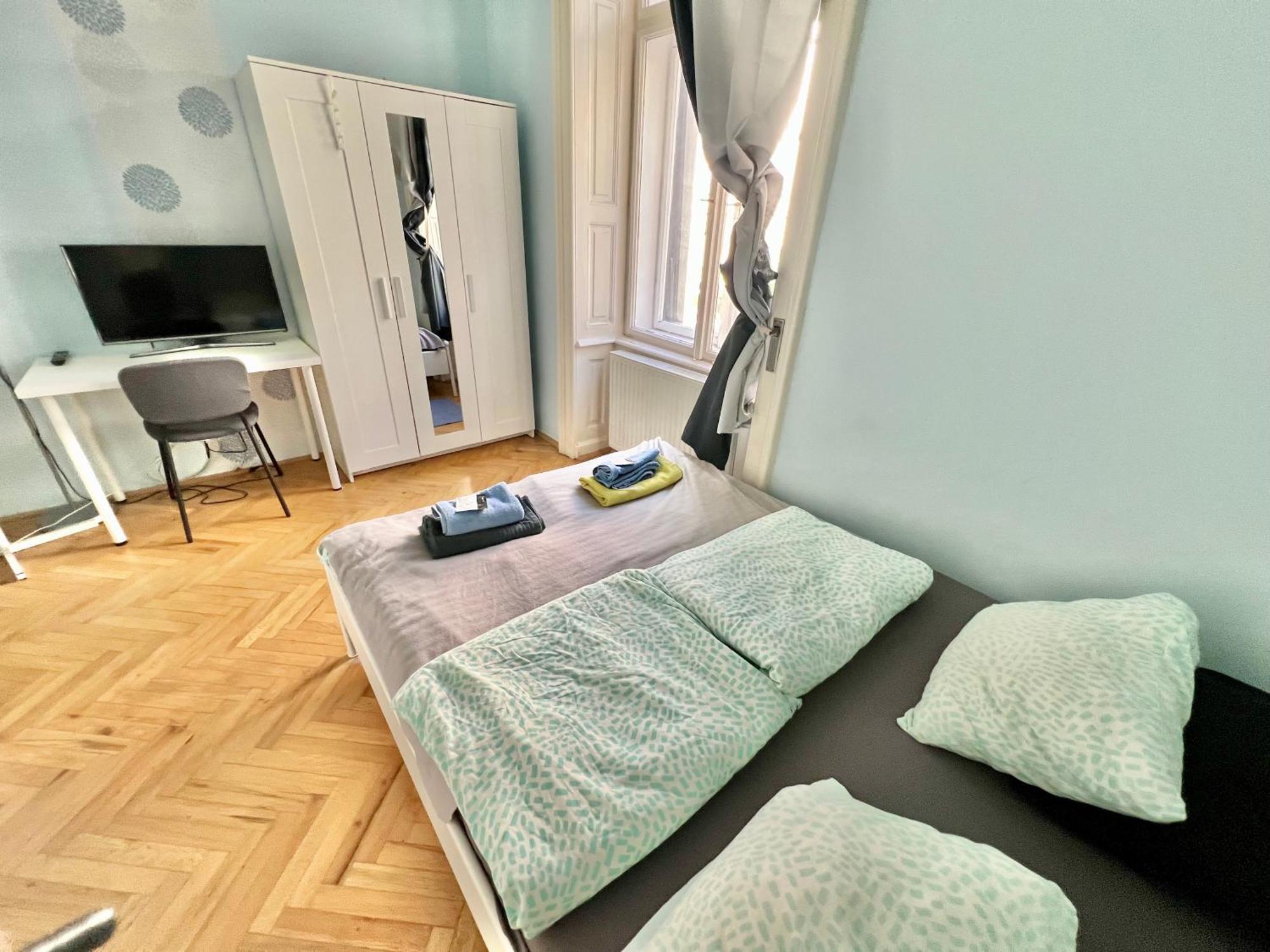 Jazzy Vibes Parliament And Ensuites Budapeste