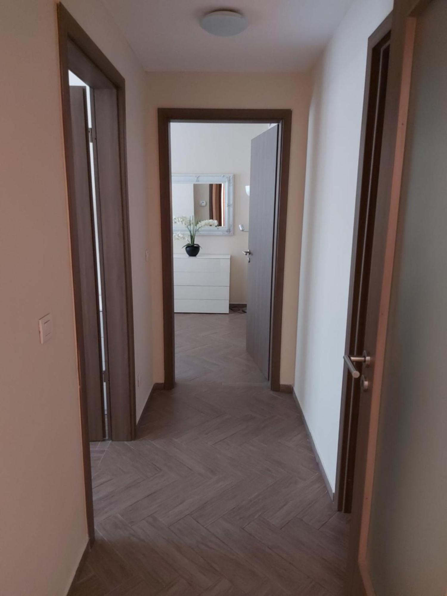Smart Carrara Apartment Budapest