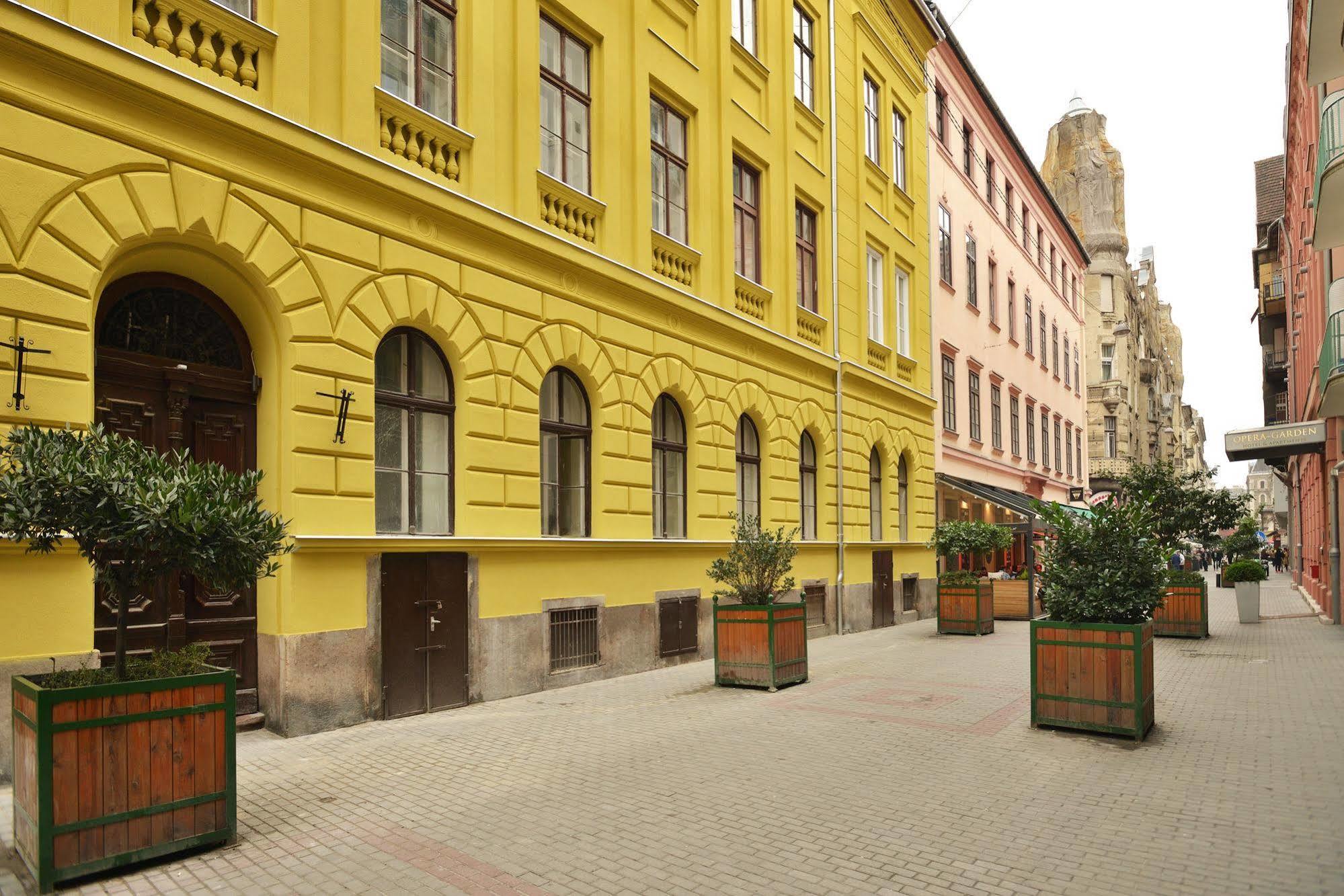 Szálloda Opera Garden &