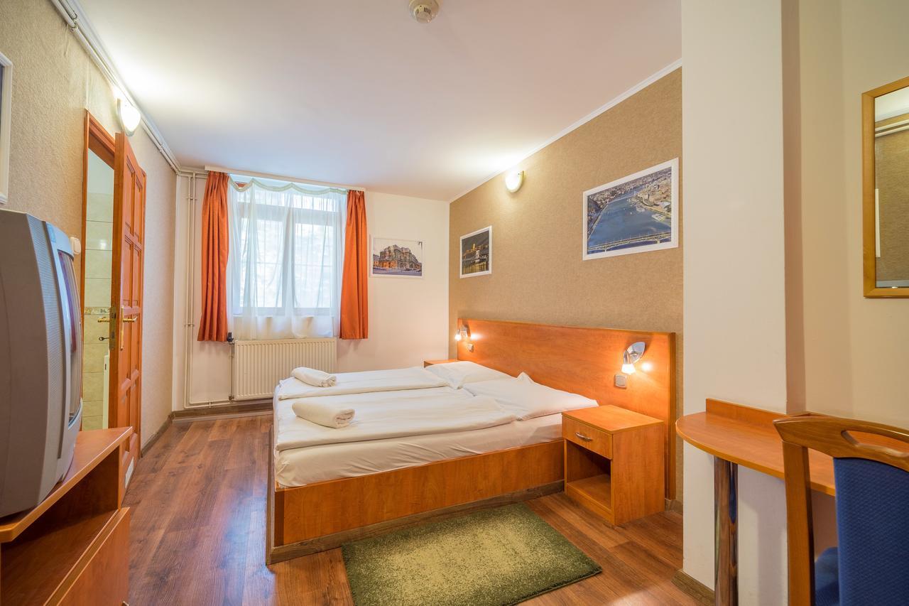 Easy Star Budapeste