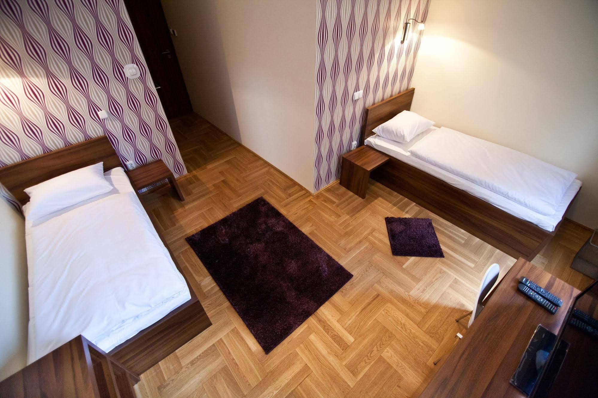 Hotel Sasone & Sas Two & Sas Ho