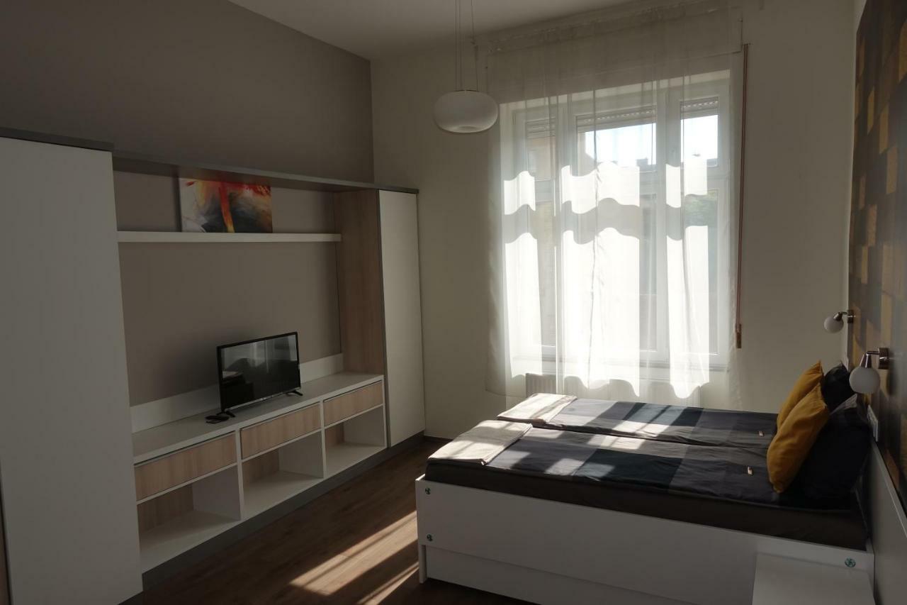 Frank & Fang Mk7 Apartment