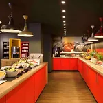 Ibis Budapest Heroes Square