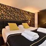 Opera Garden Hotel & Apartments