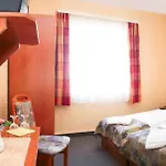 Transit Motel M0 M1 M7 M6