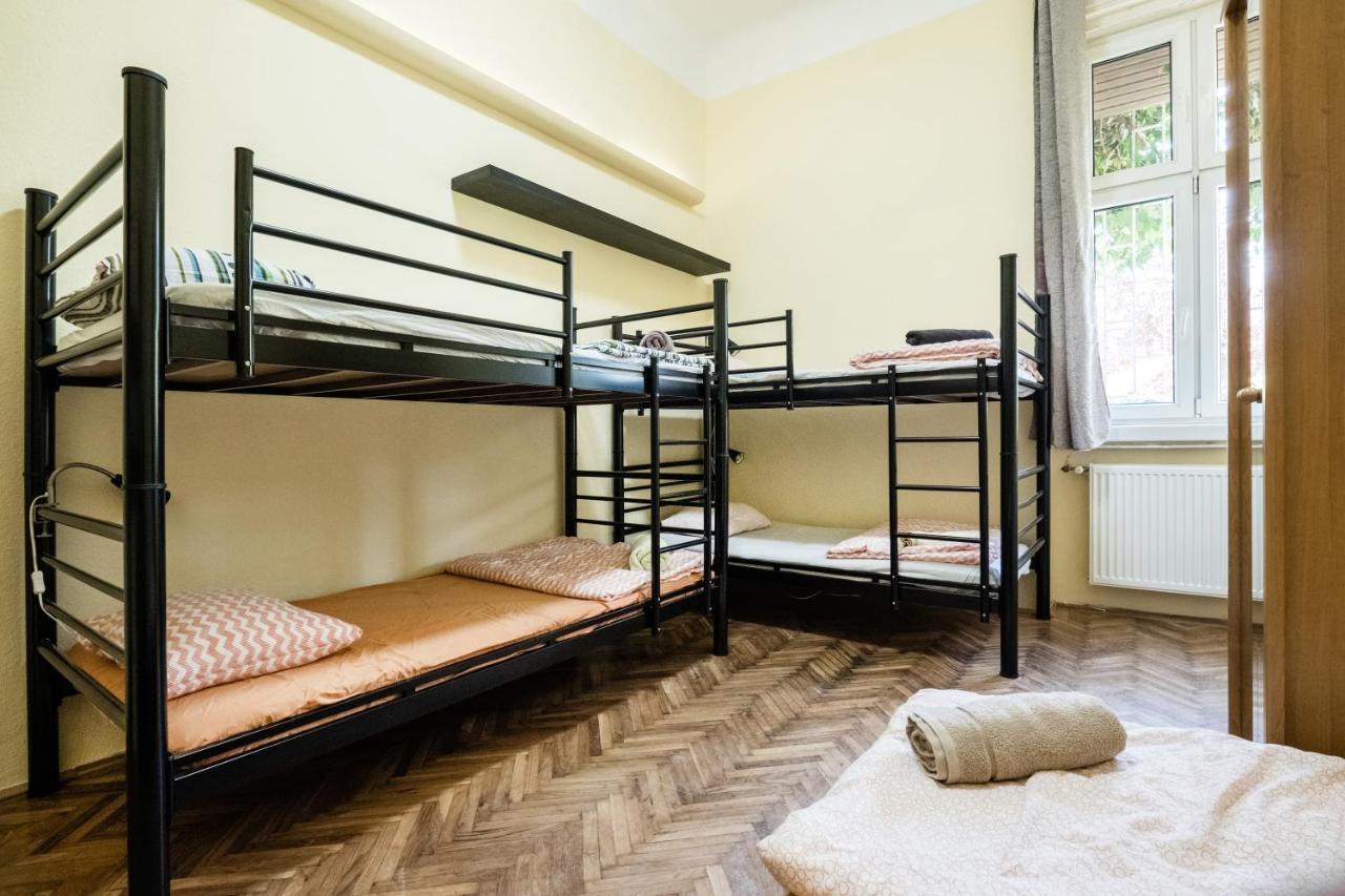 Baroque & Coworking Hostel *