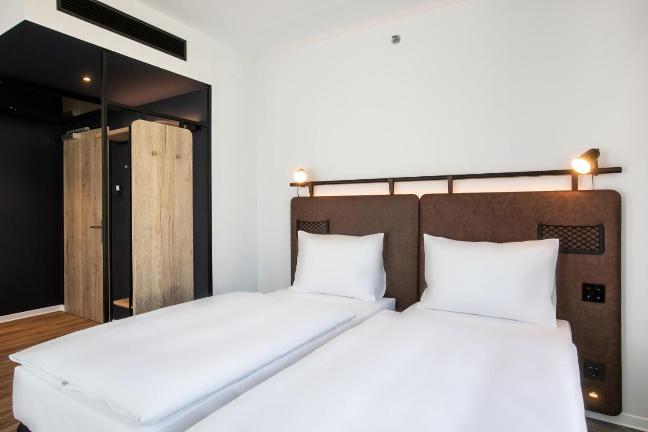 H2 Hotel 3*