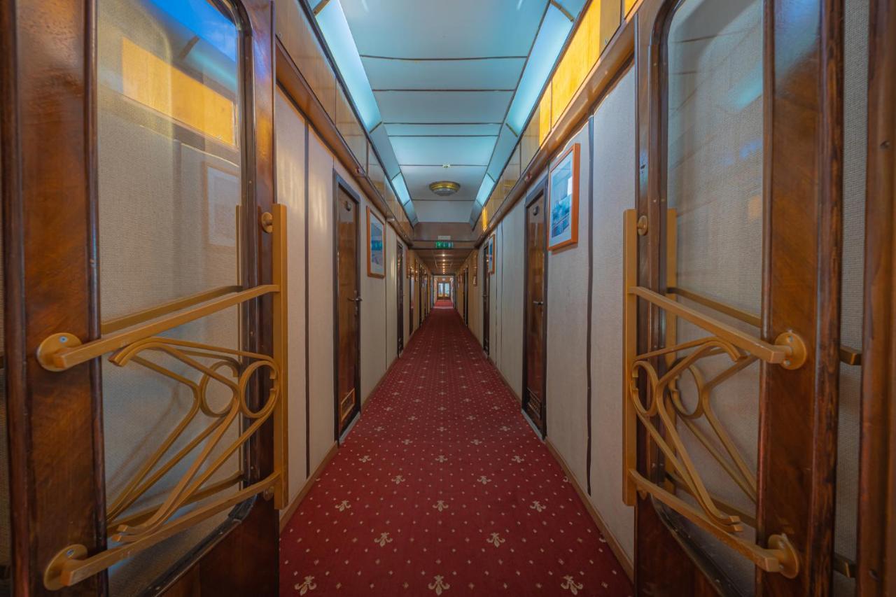 Grand Jules - Boat Budapeste