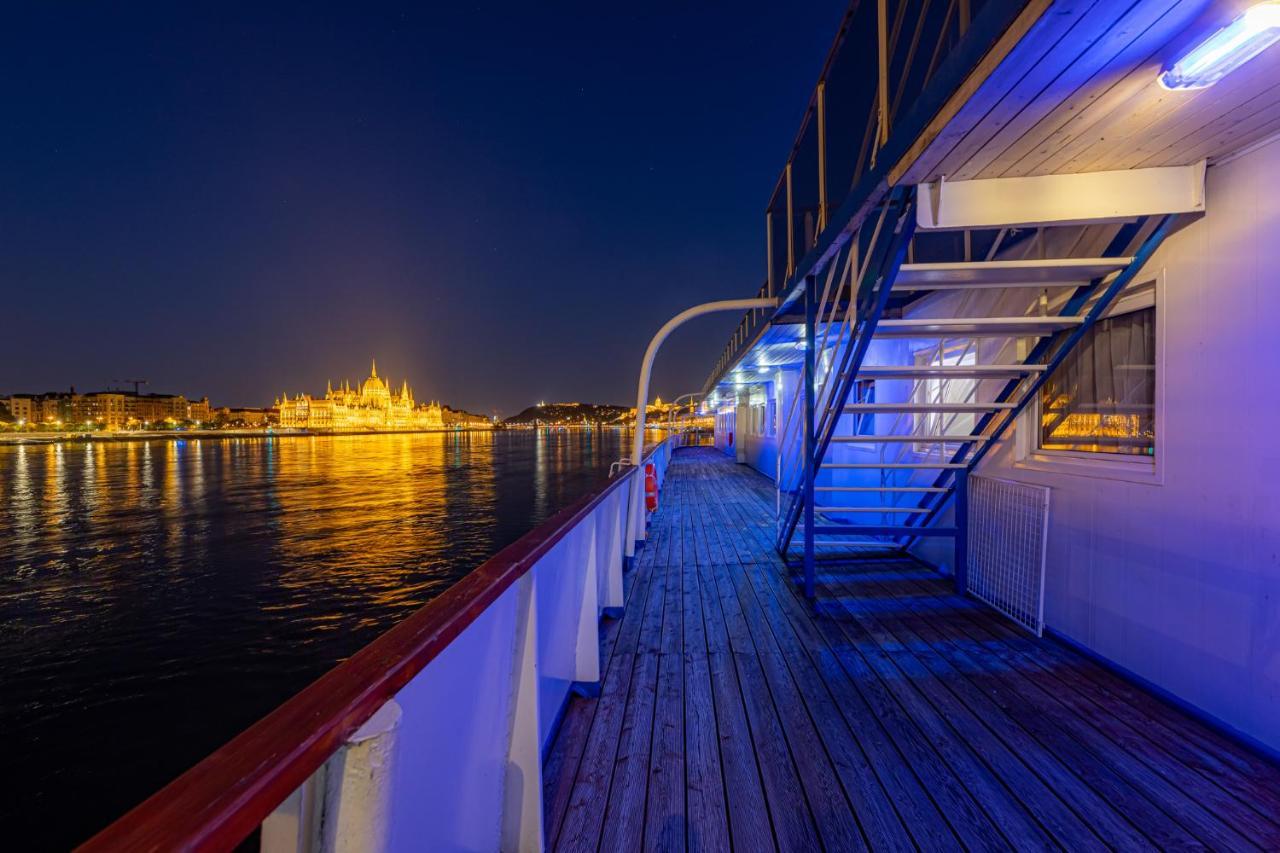 Botel Grand Jules - Boat Budapeste
