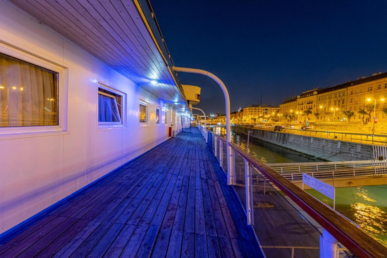 Grand Jules - Boat Botel Budapeste