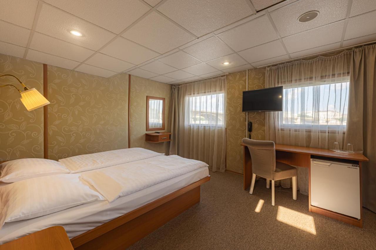 Grand Jules - Boat Botel Budapeste