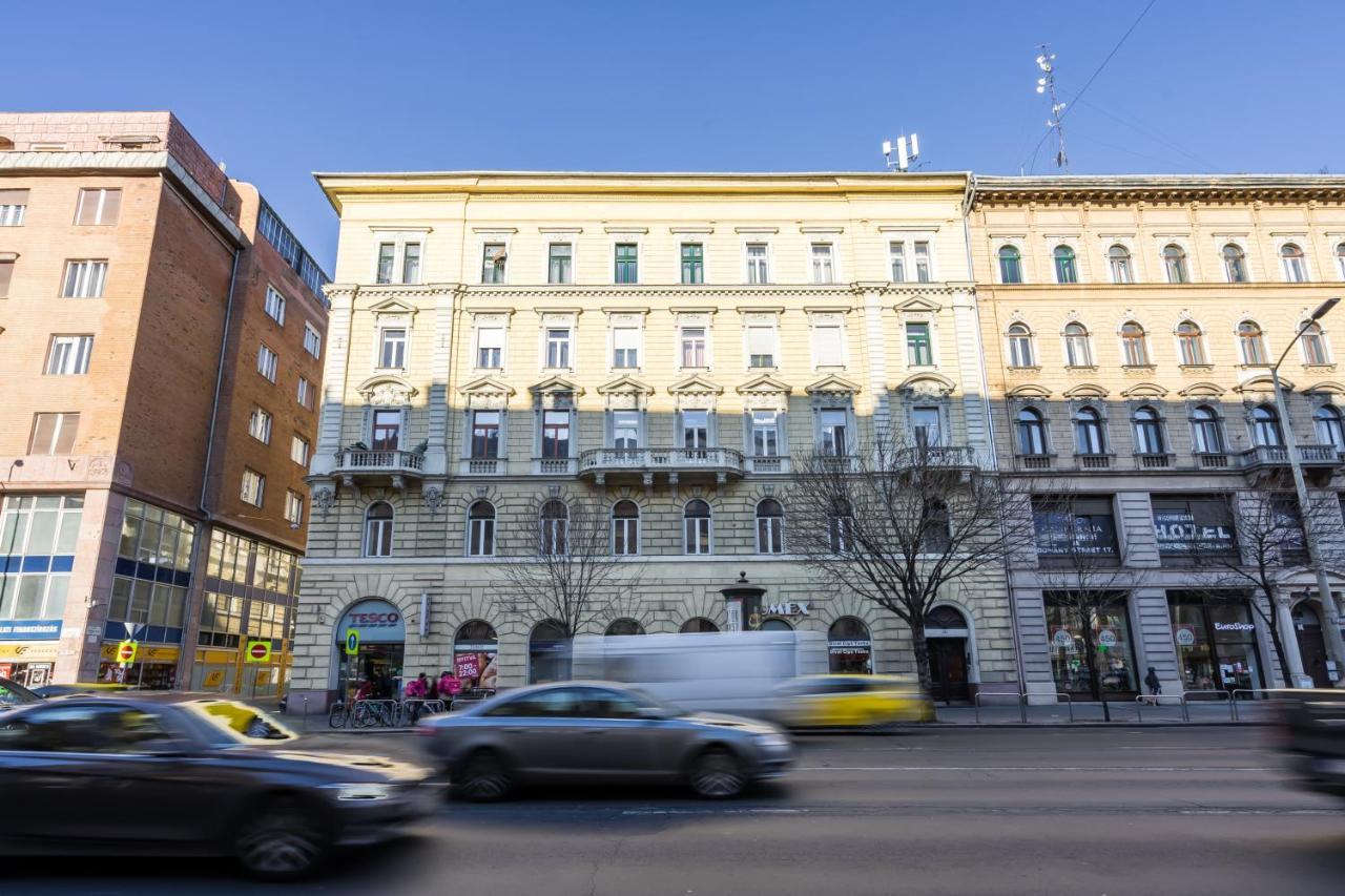 Apartment Bpr R20 With A/c *