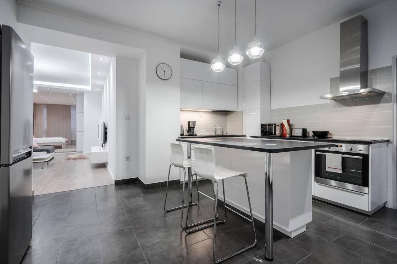 Bpr Calypso With A/c Apartment *