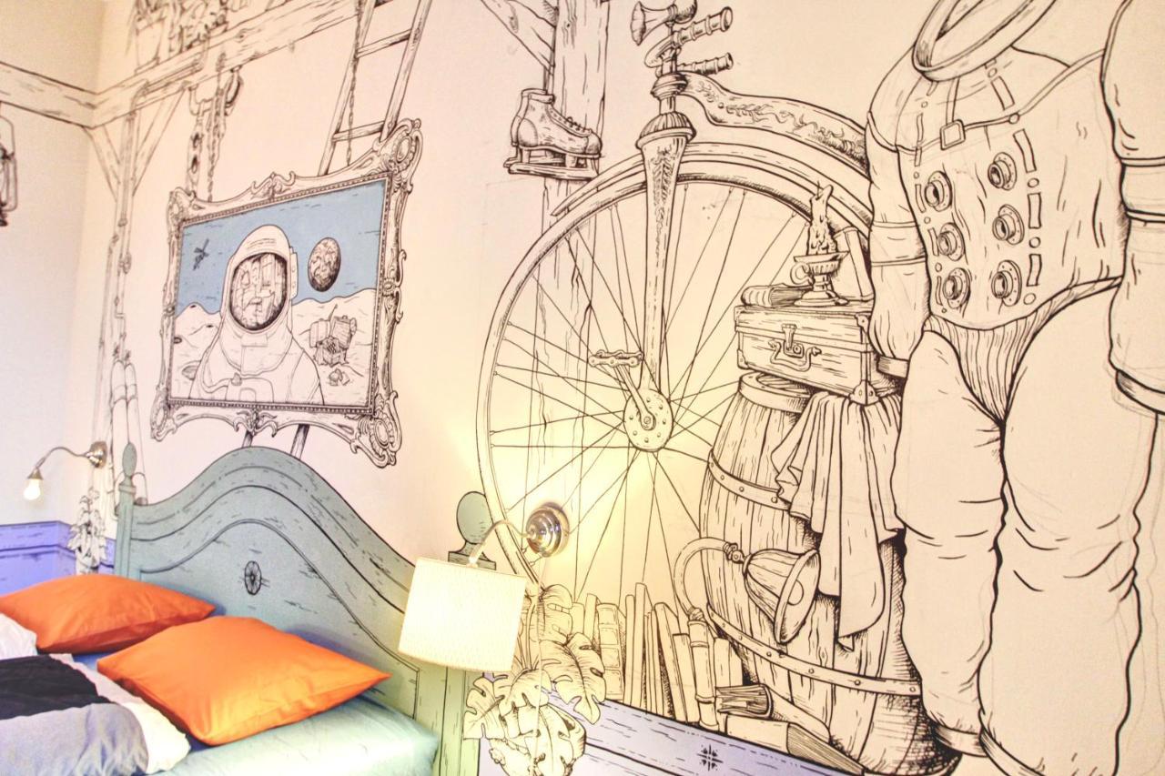 Hostel Lavender Circus Hostel, Doubles & Ensuites